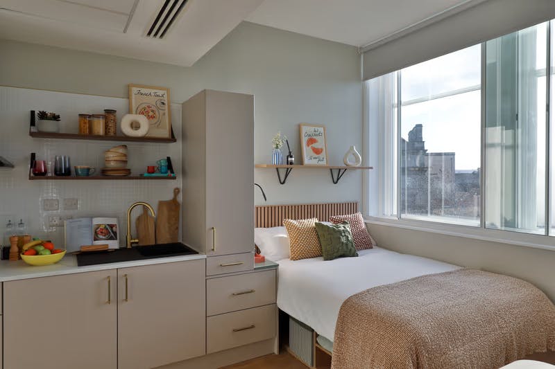 college-house-bristol-Premium Smaller Studio