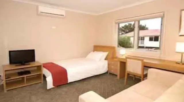 Room 11 room image 1