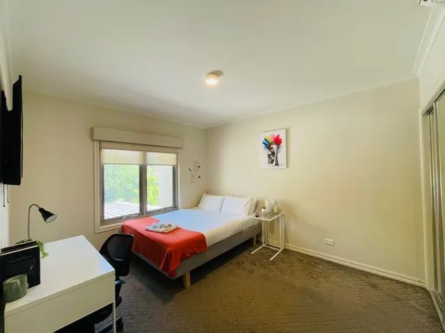 Room 11 room image 1