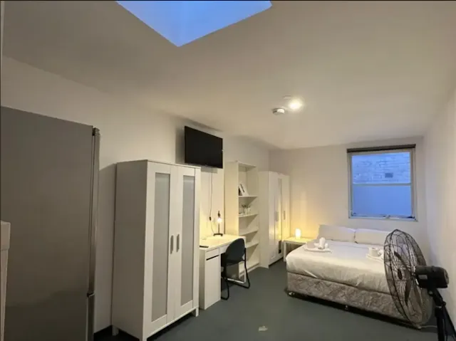 Room 13 room image 1