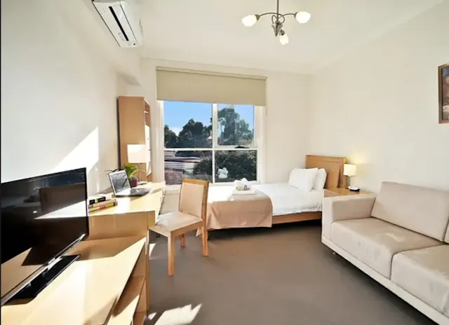 Room 13 room image 1