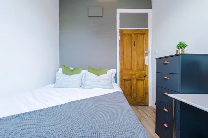 37-stratford-road-newcastle-3 Bedroom Apartment-1