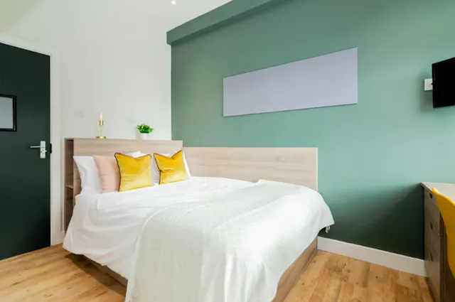 Flat 3, 7 Bedroom Apartment room image 2