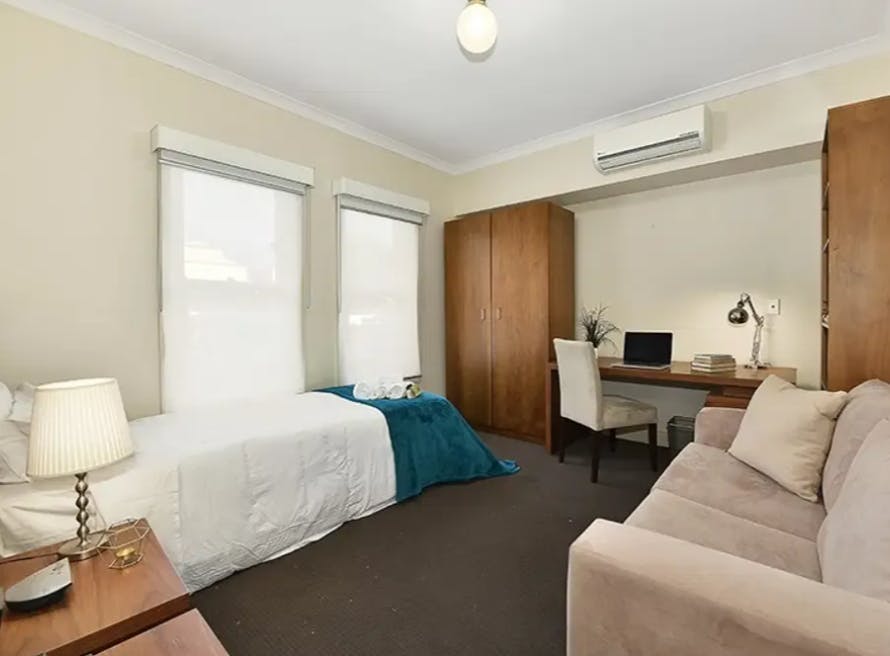 4-carnarvon-street-melbourne-Room 1