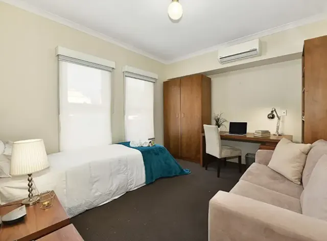 Room 1 room image 1