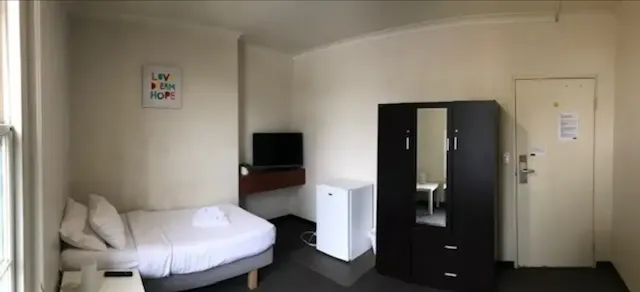 Room 1 room image 1