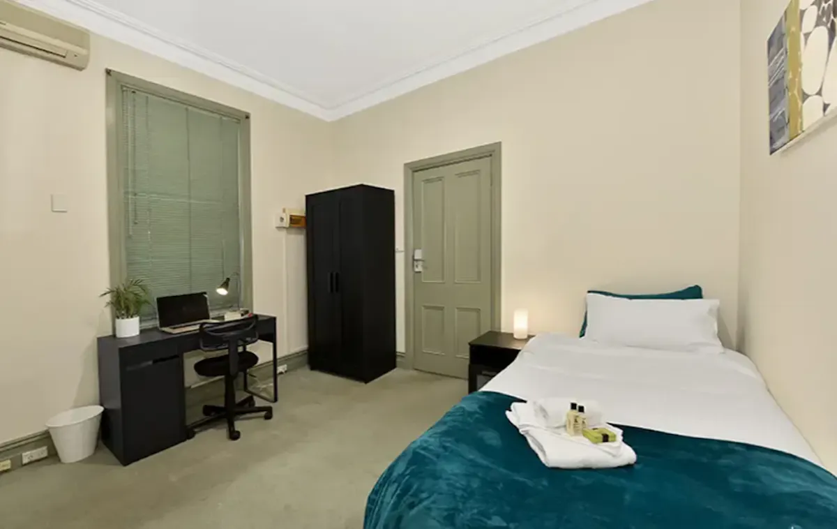 Room 1 ROOM