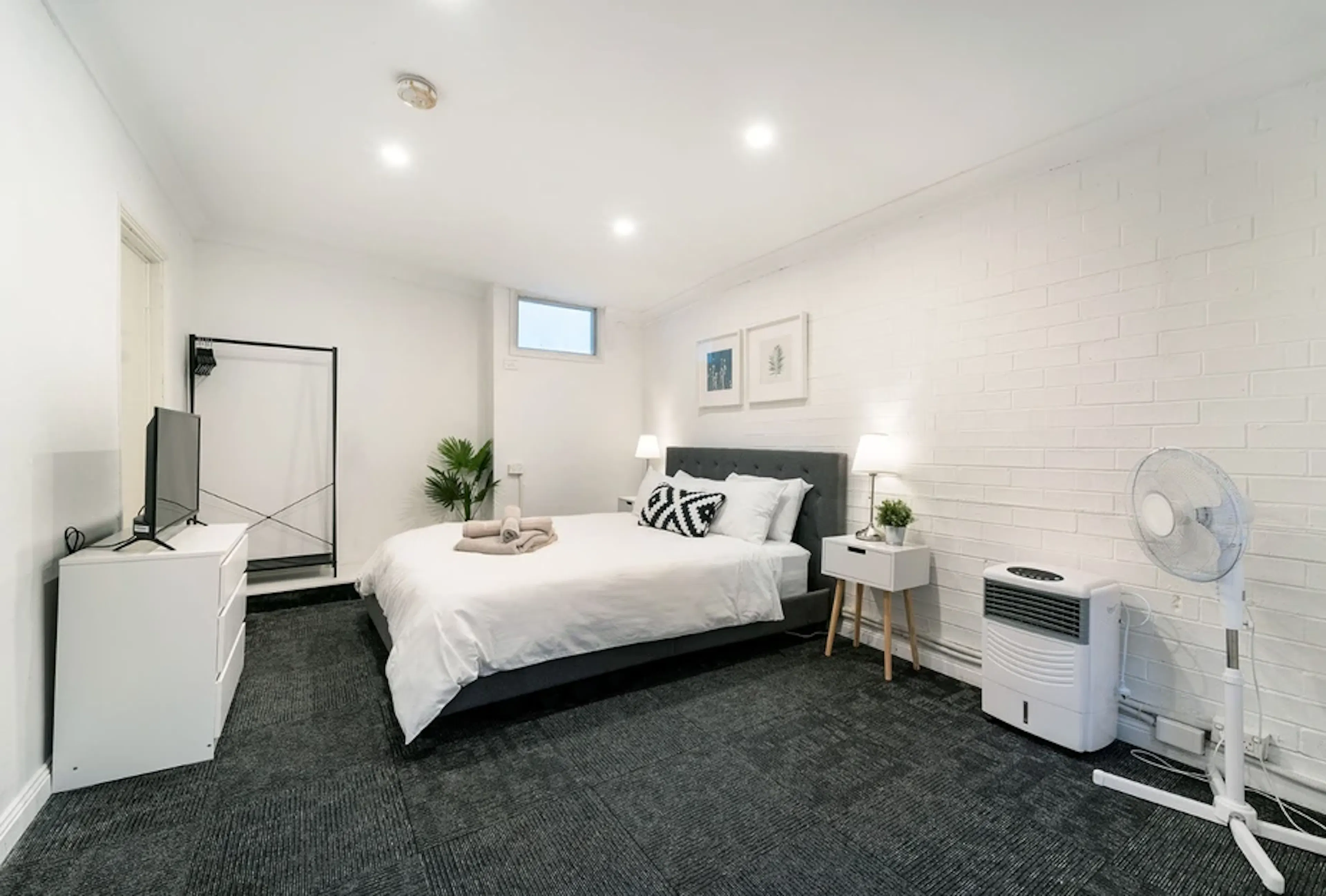Room 1 Standard ROOM 2