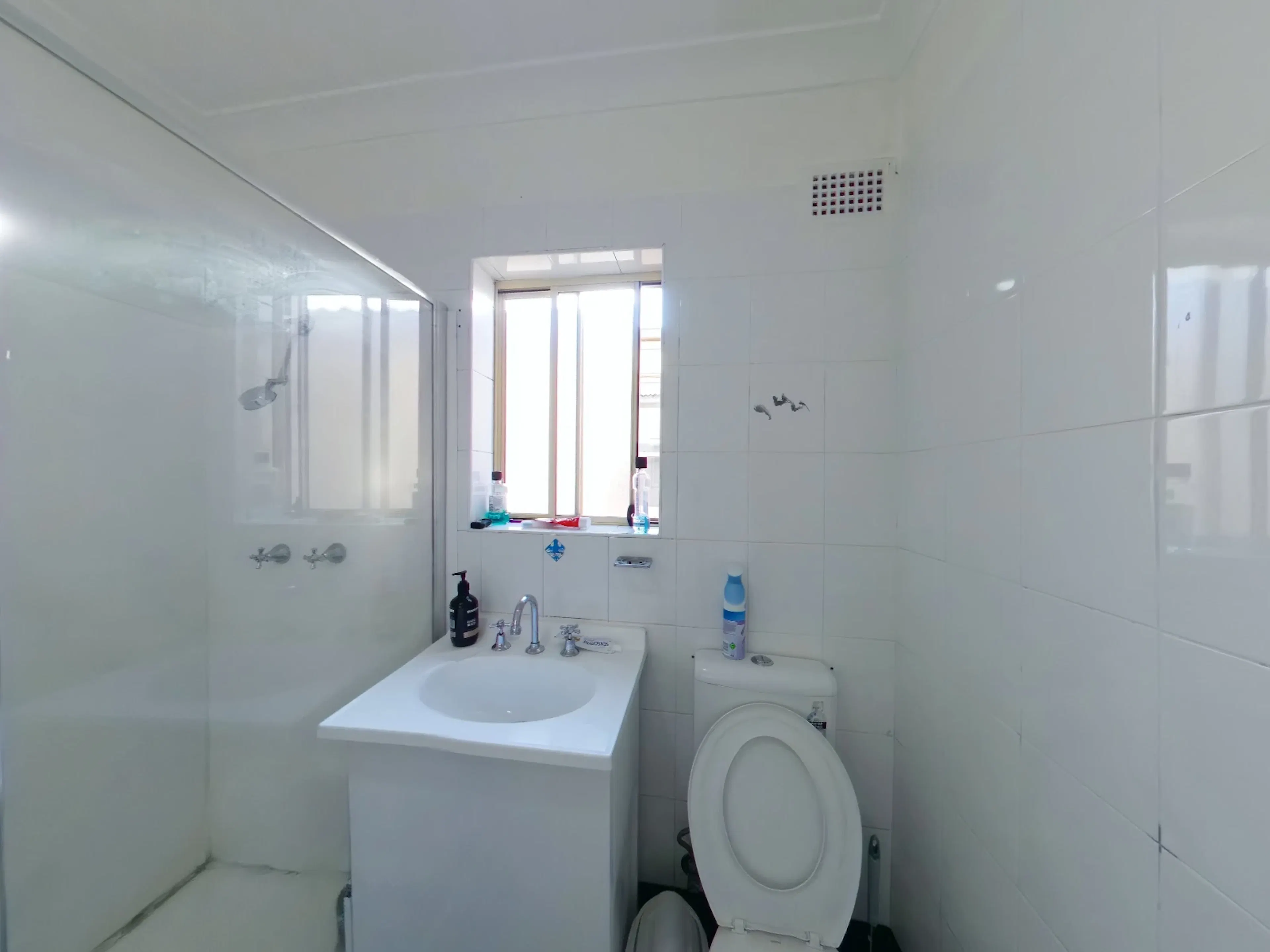 Room 1 Standard BATHROOM 1