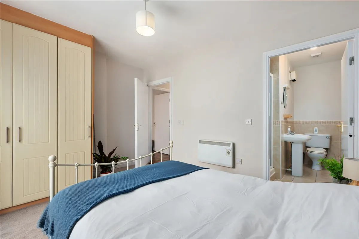 ROOM ROOM