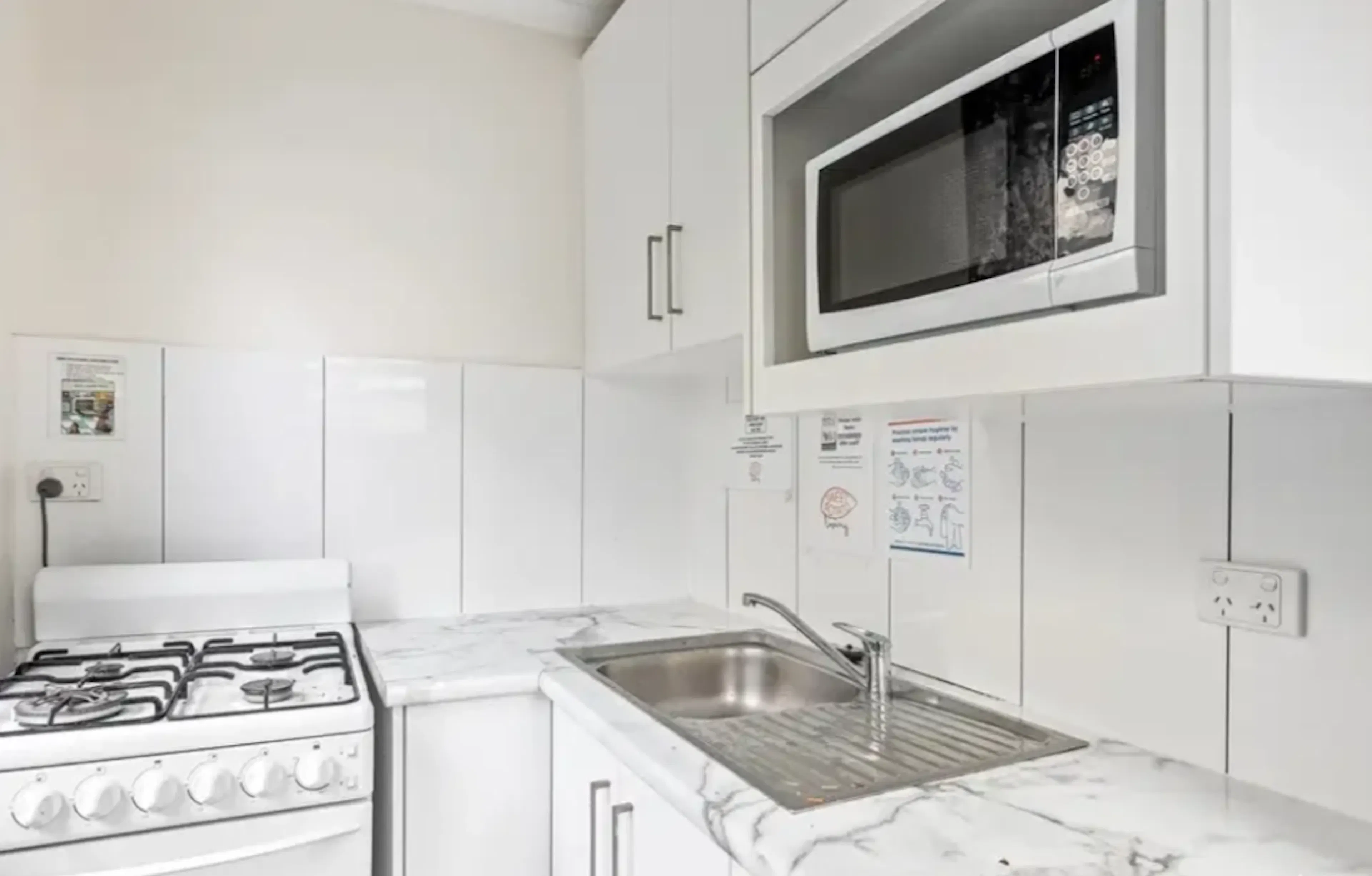 Room 1 Standard KITCHEN 1