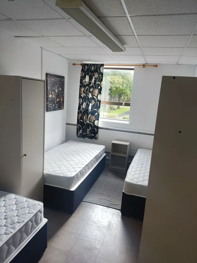 Shared Room room image 1