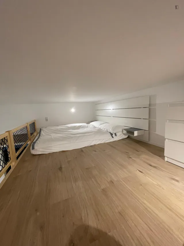 Modern studio apartment in Moabit room image 1