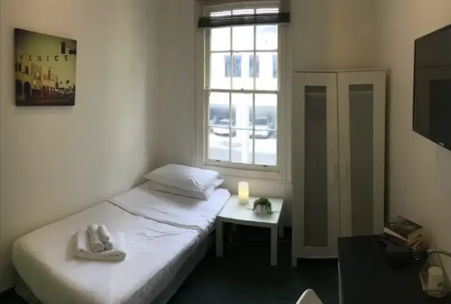 Room 21 room image 1