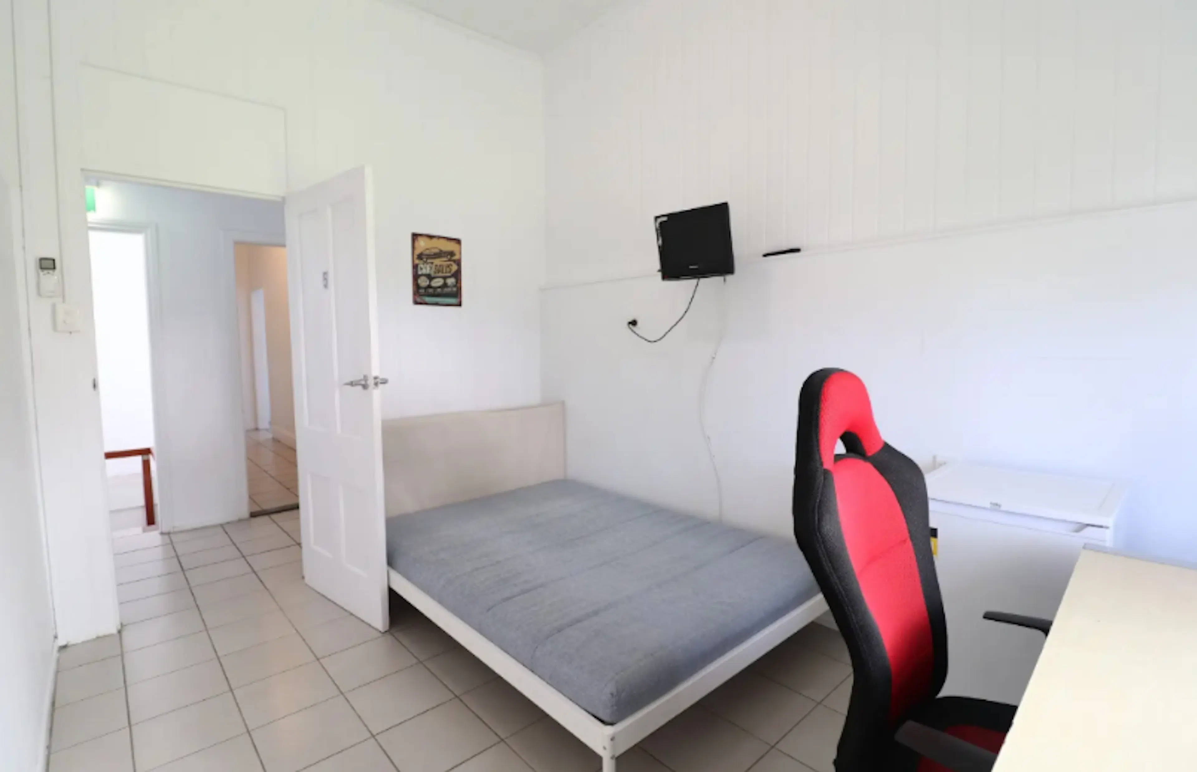 Fresh Double Room + A/C ROOM 1
