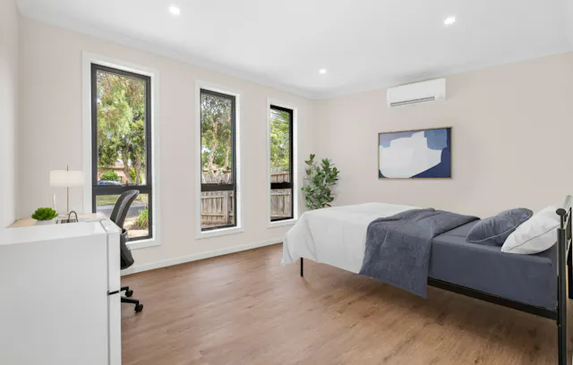 Double Room With Ensuite room image 2