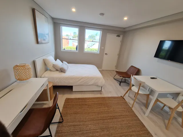 Studio Apartments room image 3