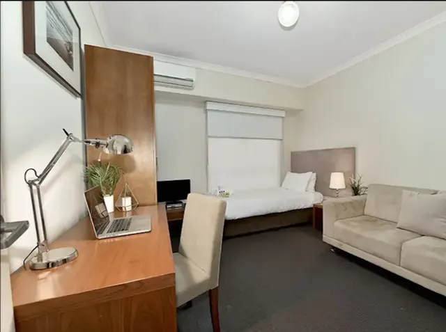 Room 2 room image 1