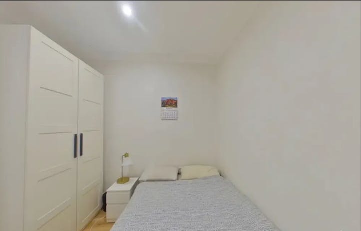 633-harris-street-sydney-Room 2 Standard