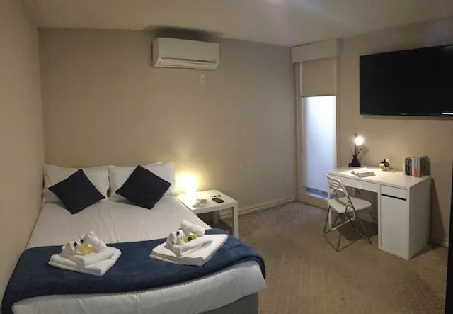 Room 2 room image 1