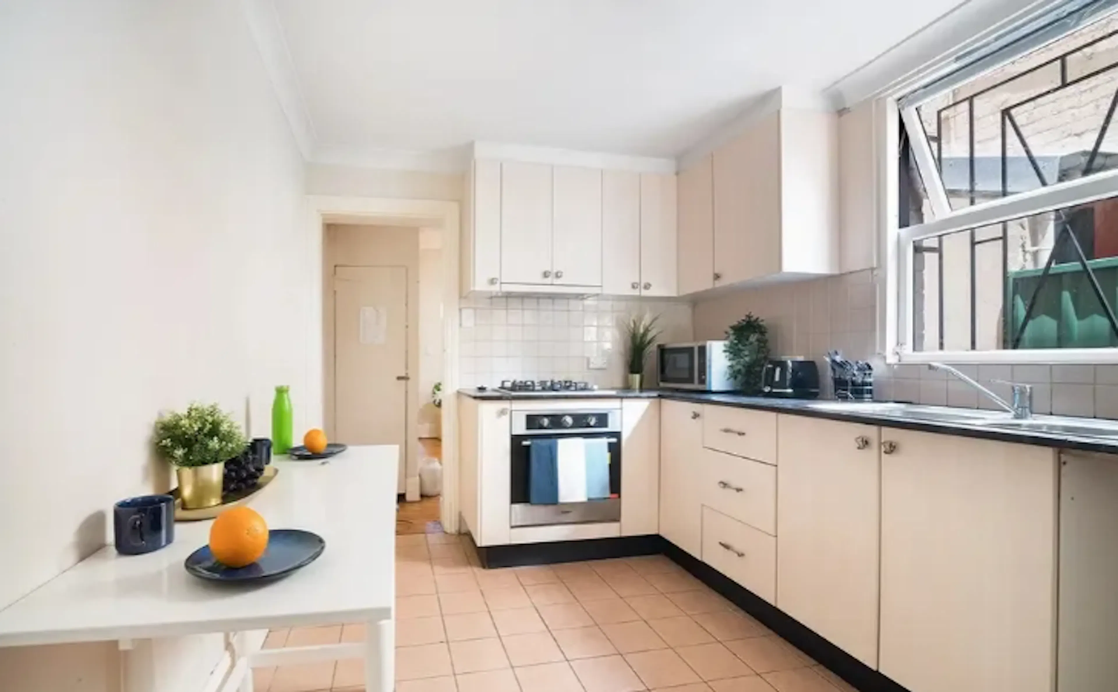 Room 2 Standard KITCHEN 2