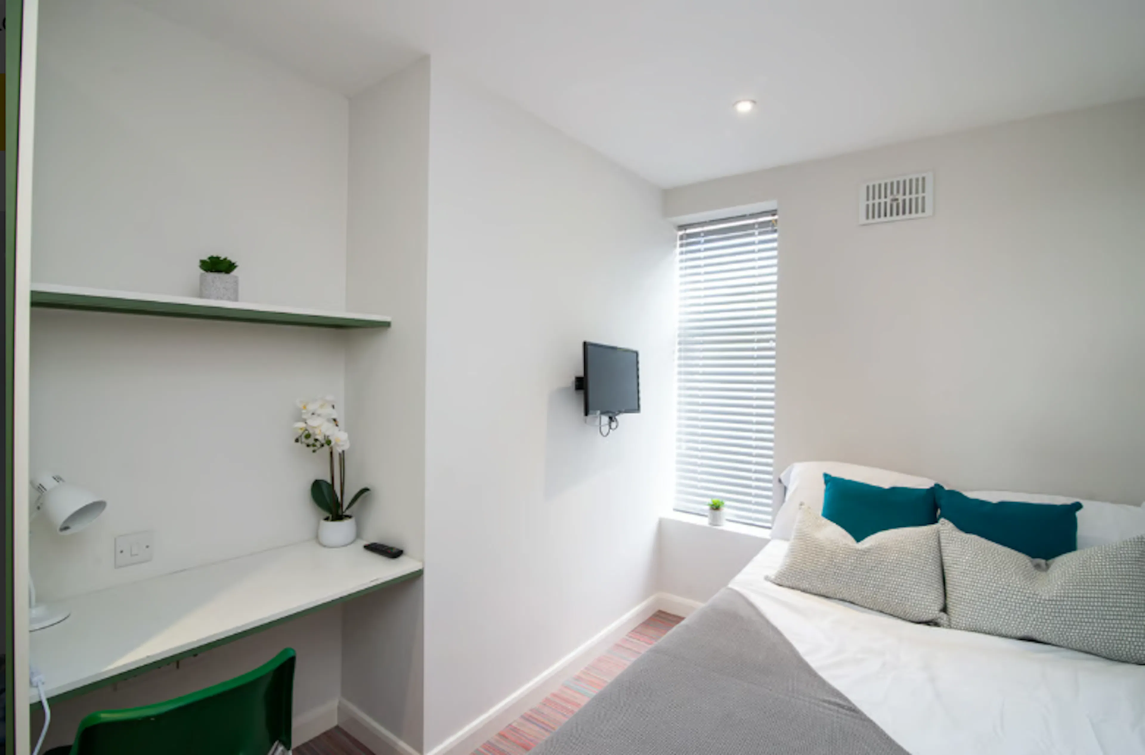 4 Bed Apartment ROOM 1