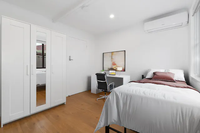 Single Room room image 1