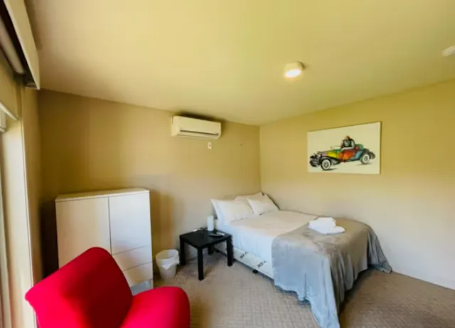 Room 3 room image 2