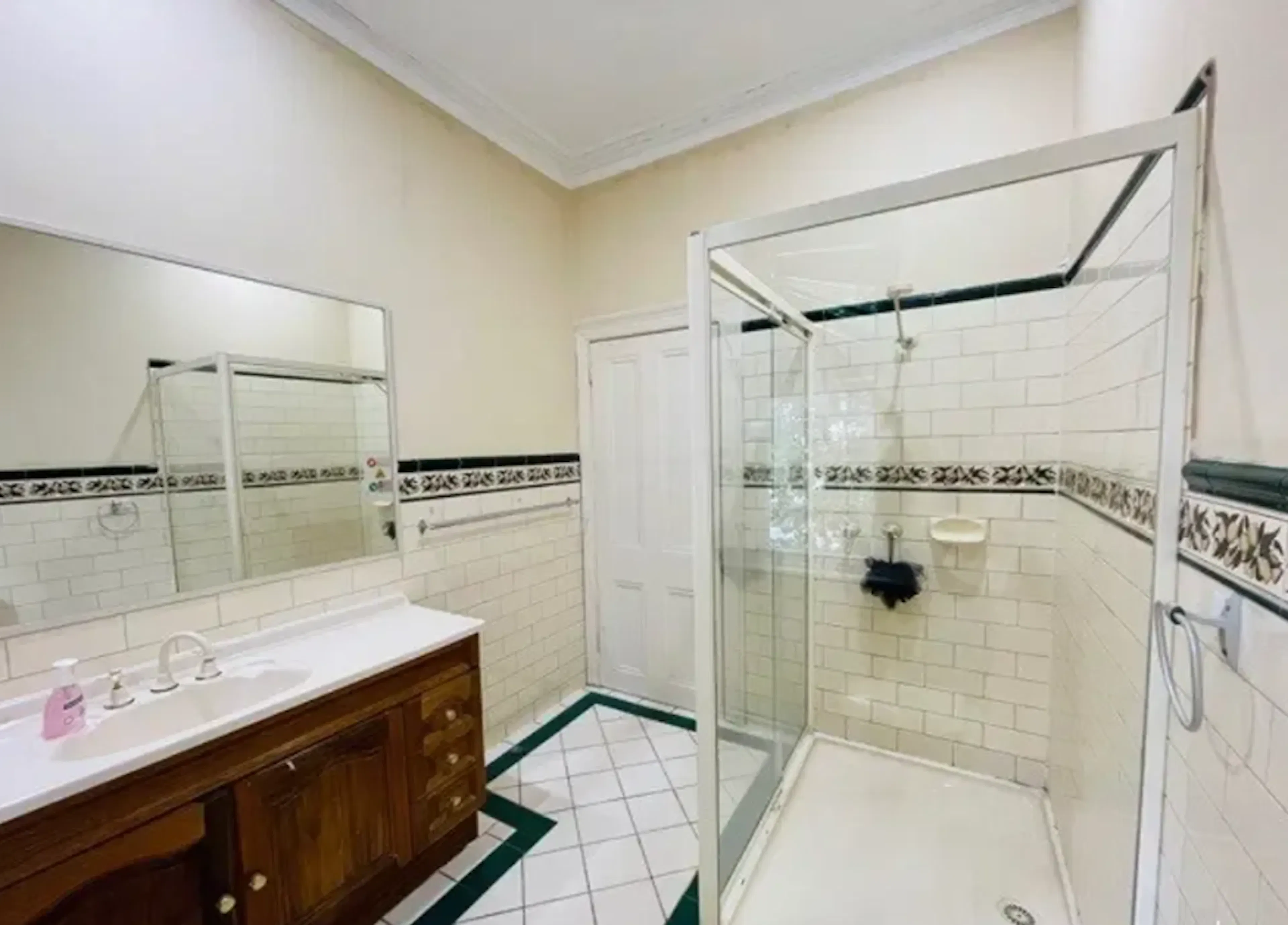 Room 3 BATHROOM 3
