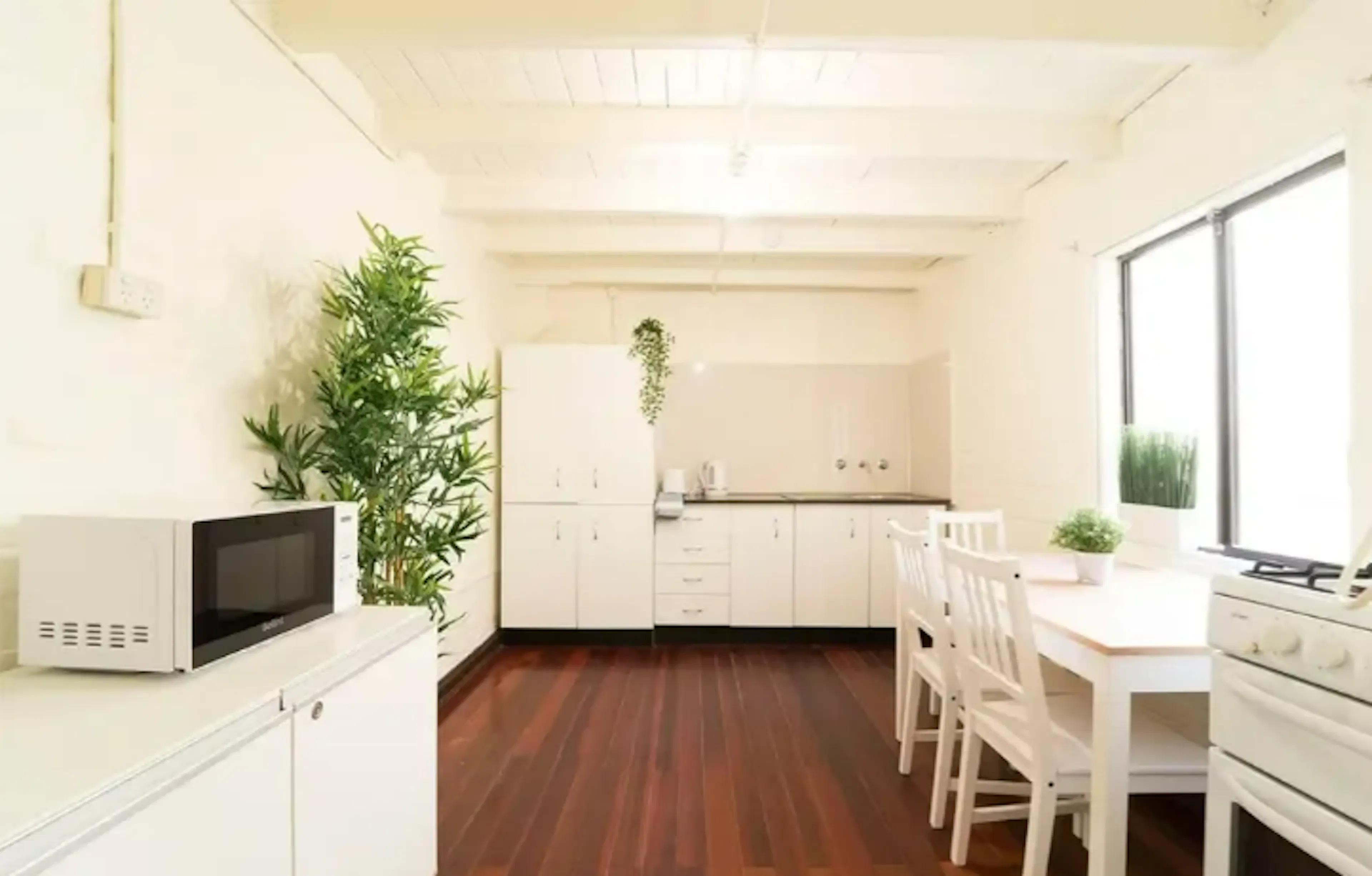 Room 4 standard KITCHEN 4