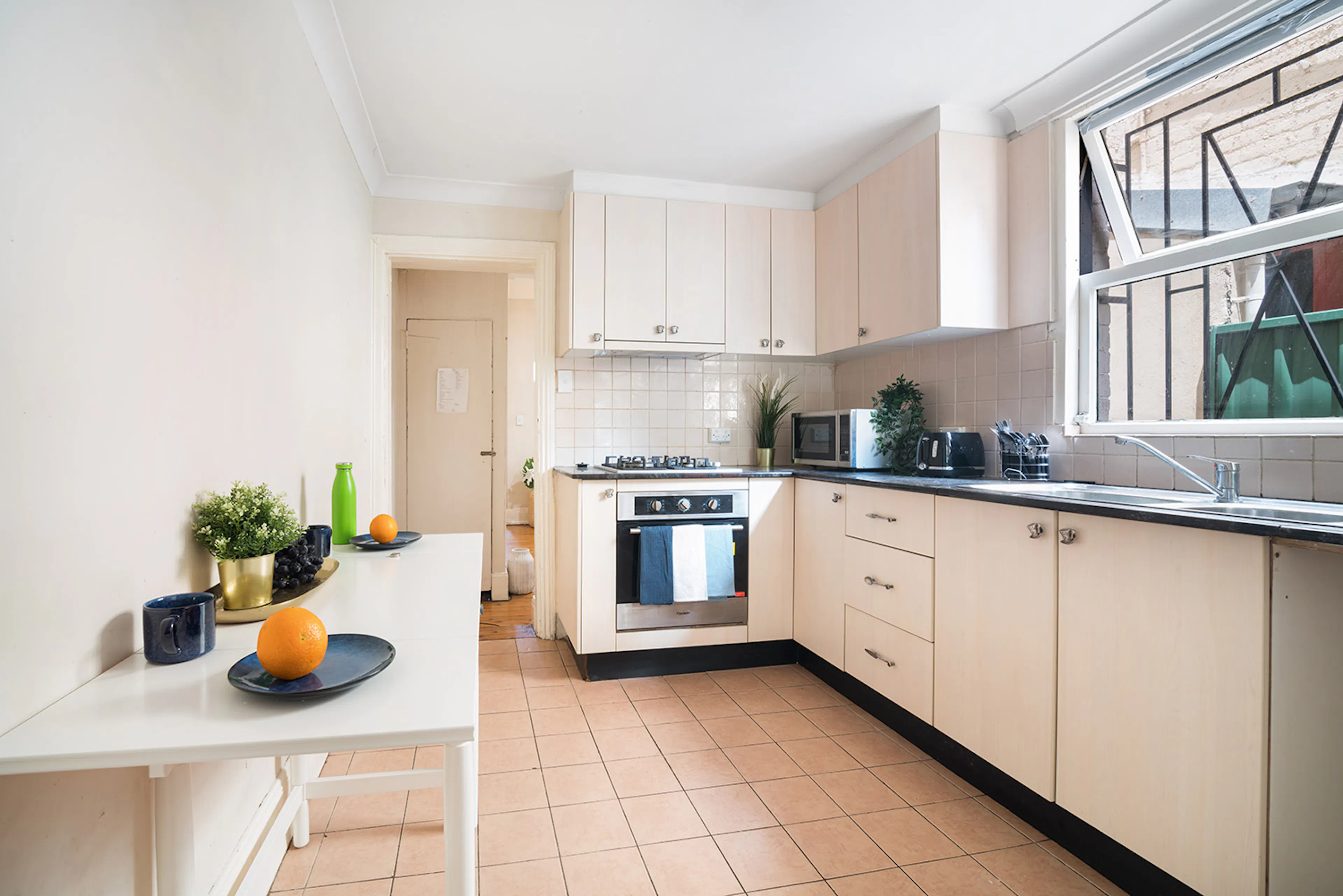 Room 3 (Standard) KITCHEN 2