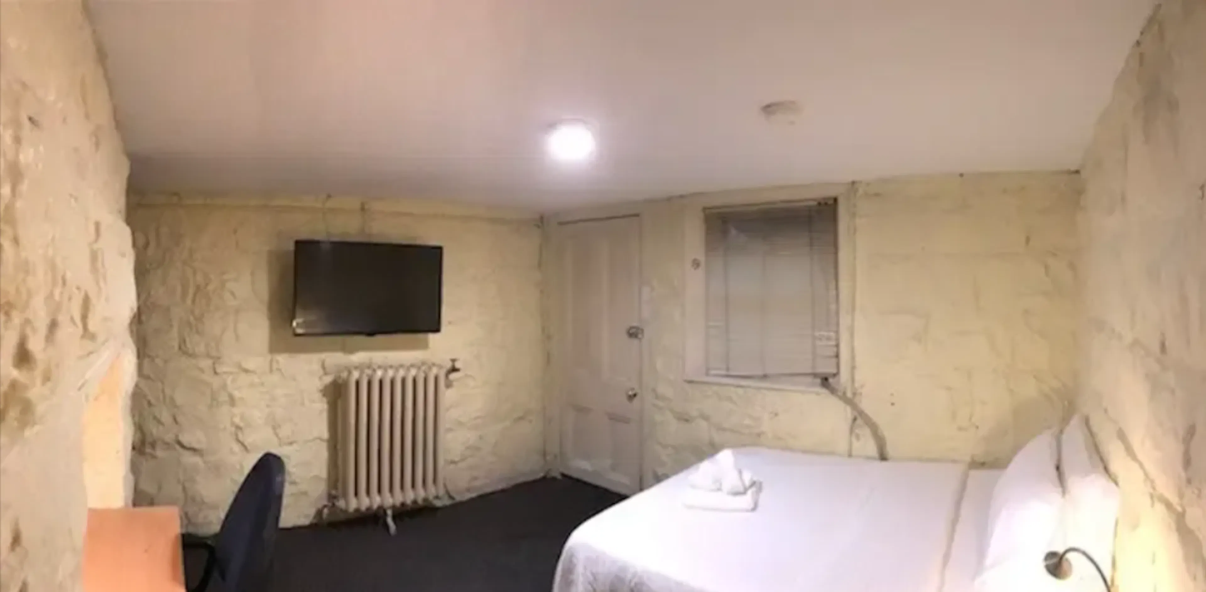 Room 3 ROOM 1