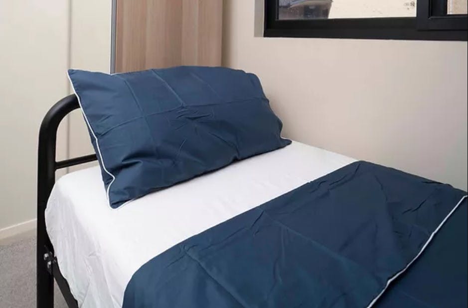 dayman-apartments-sydney-Single Bedroom in shared apartment