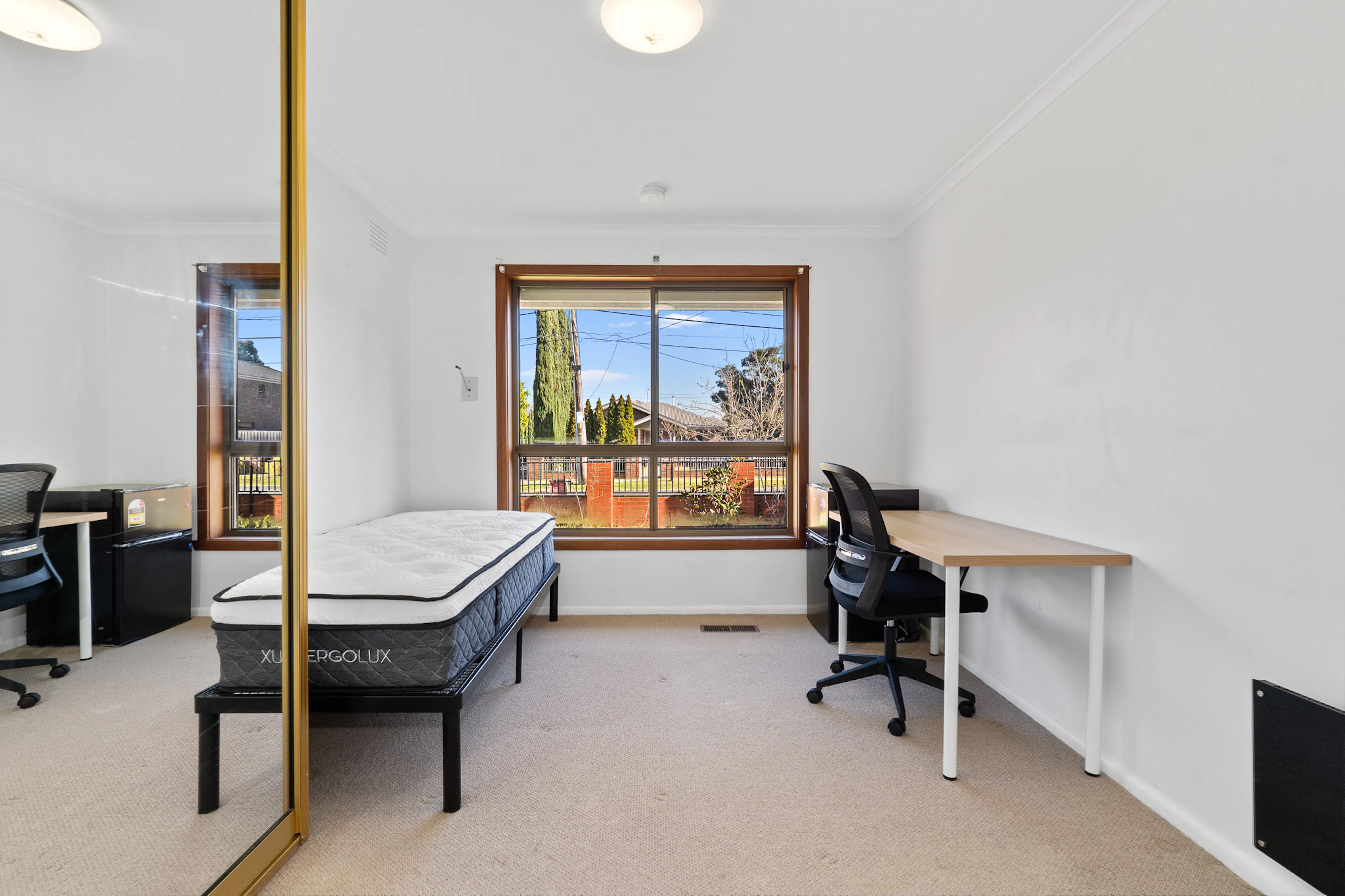 Single Room ROOM 4