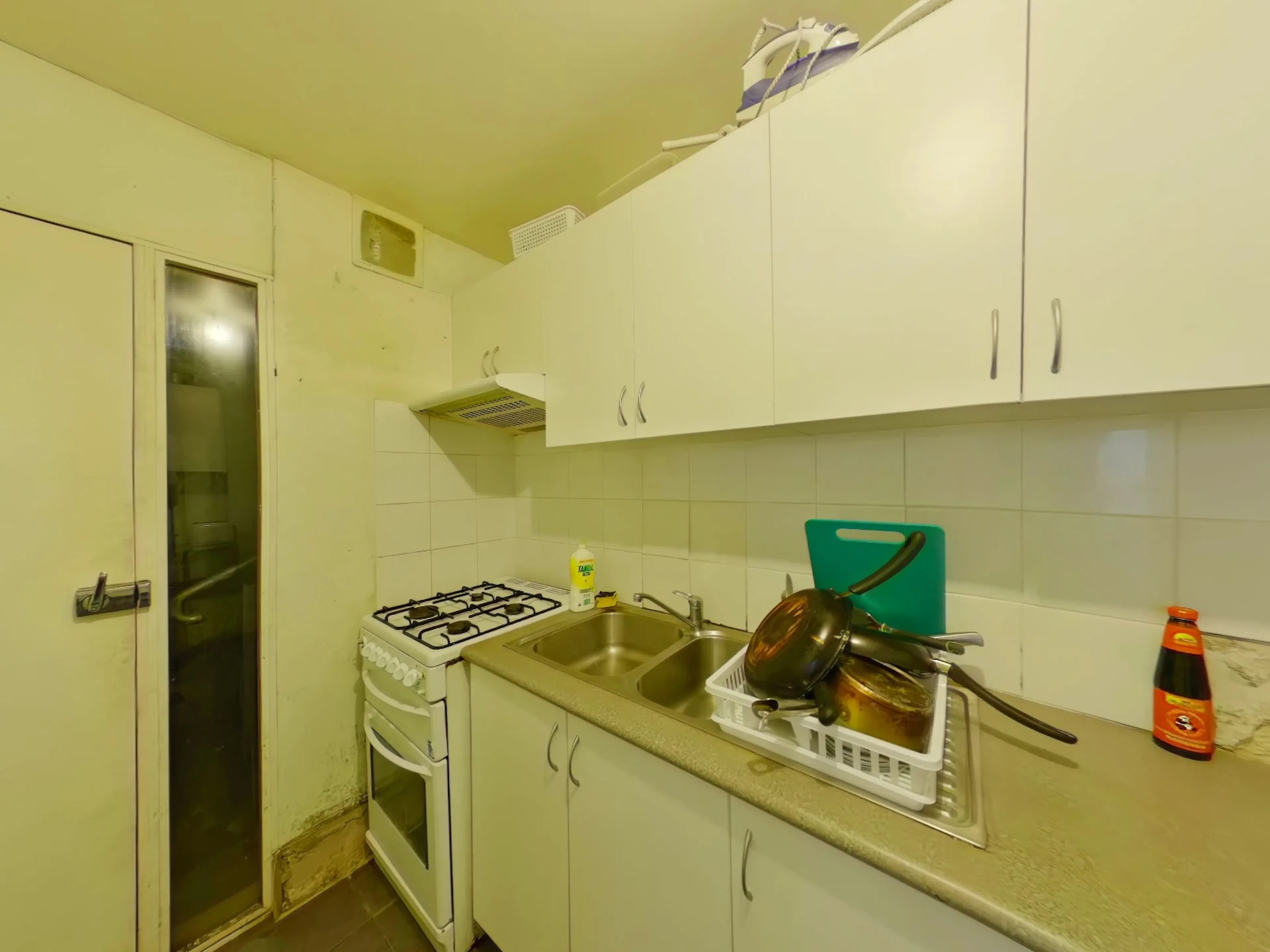 Room 4 (K Room) KITCHEN 4