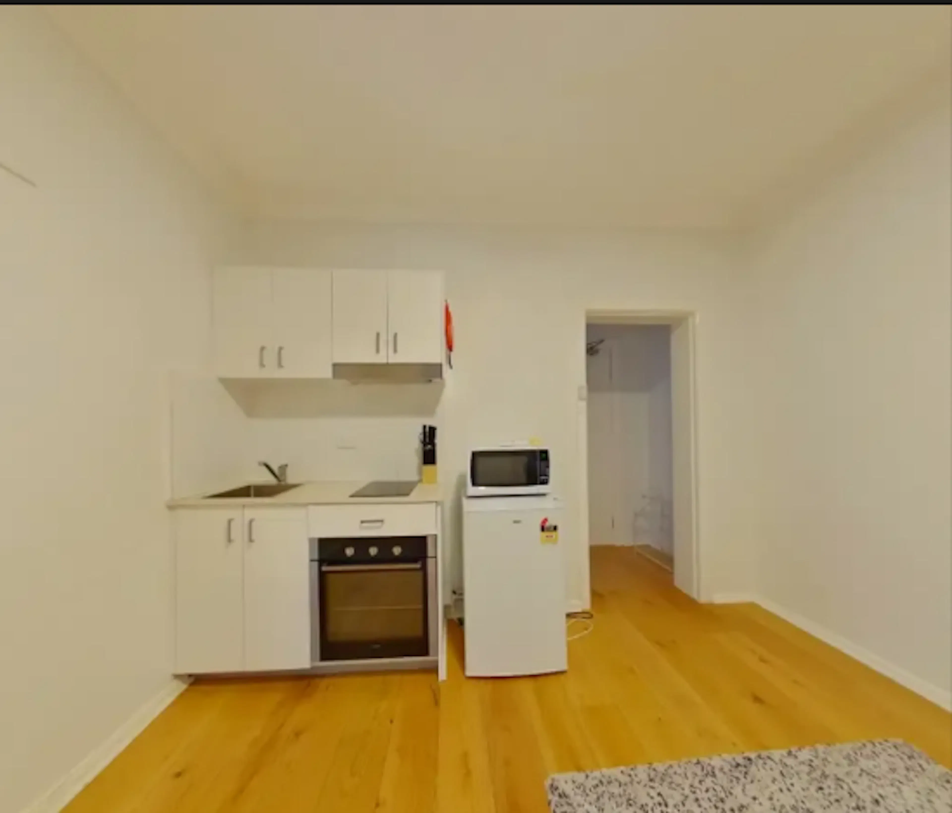 Room 4 KITCHEN 3