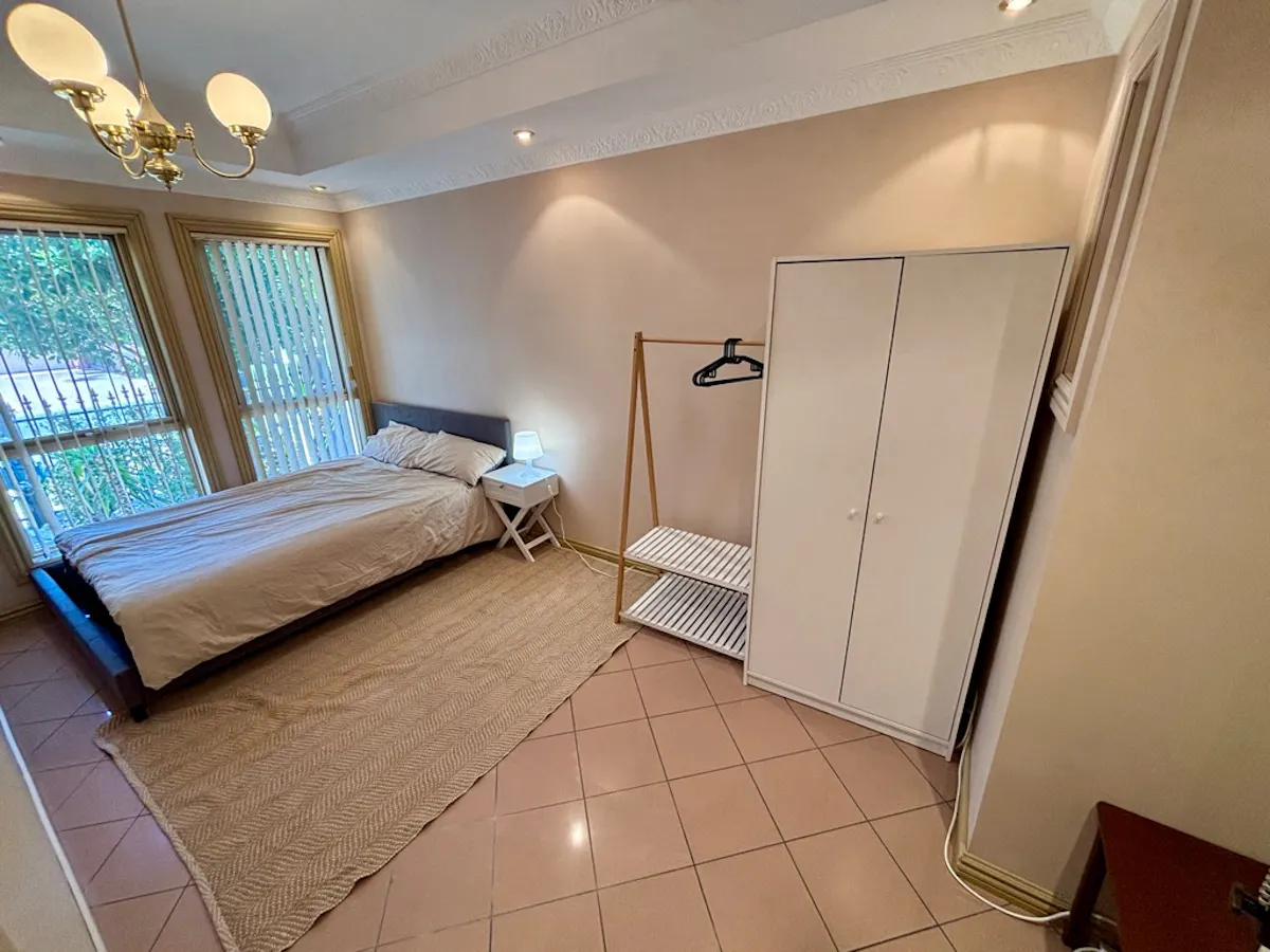 Room 2 ROOM