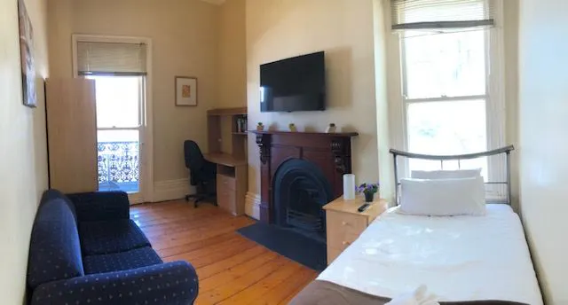 Room 5 room image 1