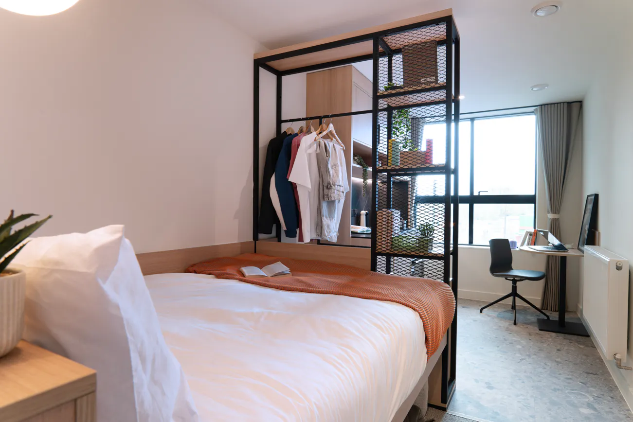 ROOM ROOM 4
