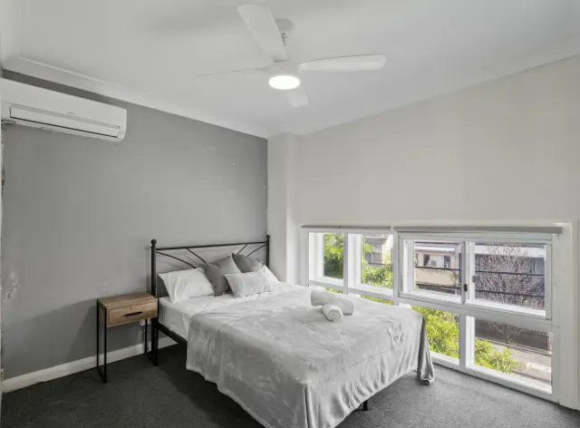 Room 5 (Ensuite) room image 1