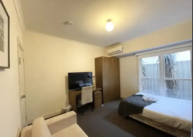 Room 5 room image 1
