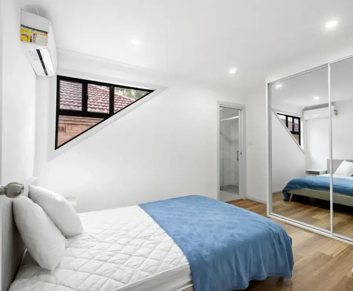 Room 5 (Ensuite) ROOM