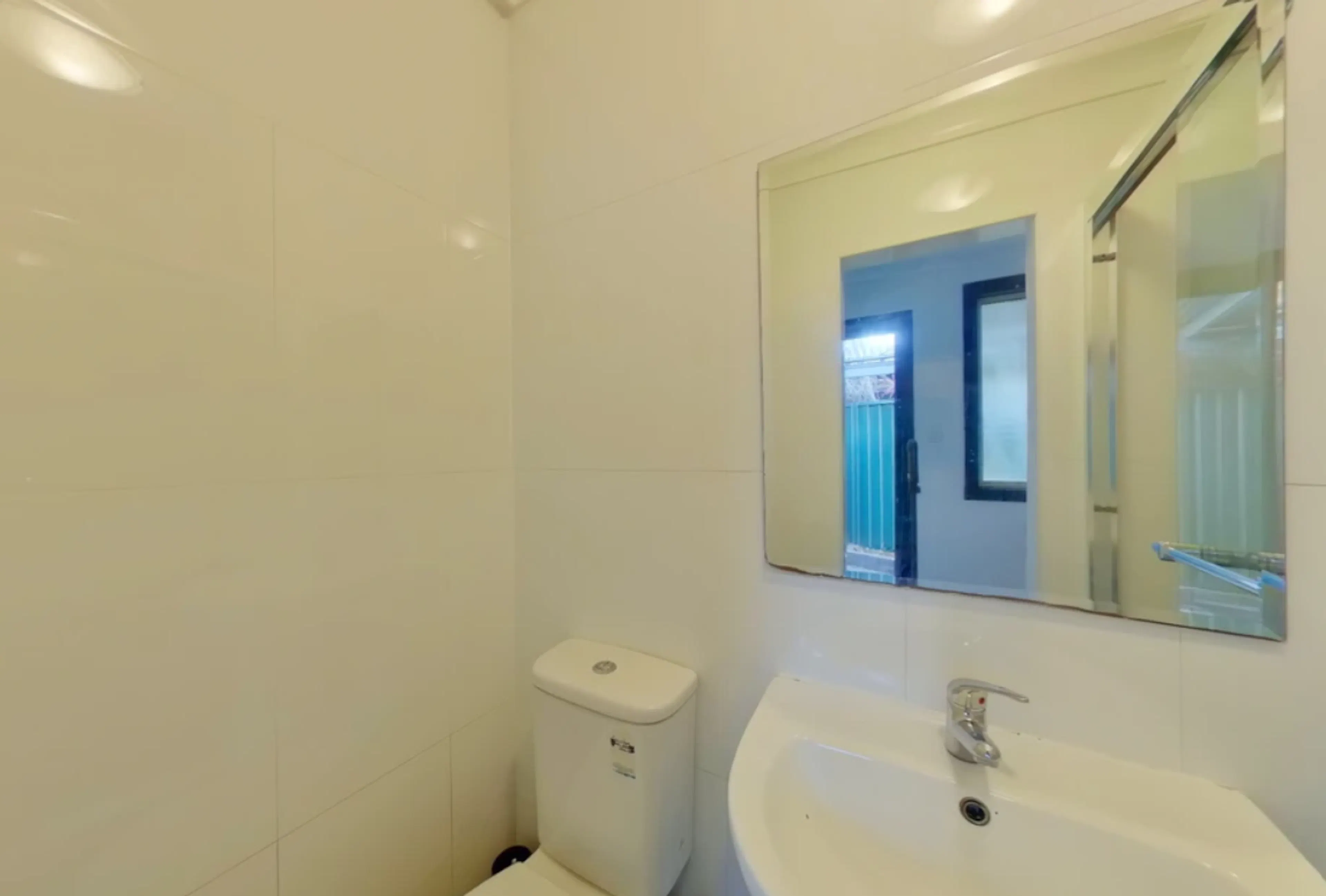 Room 5 Standard ( Balcony) BATHROOM 2