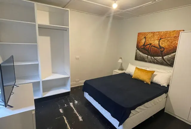 Room 5 Whole One Bed Apartment room image 1