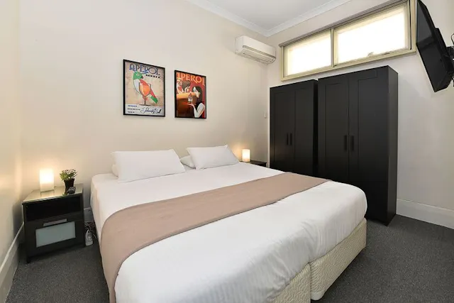 Room 5 room image 1