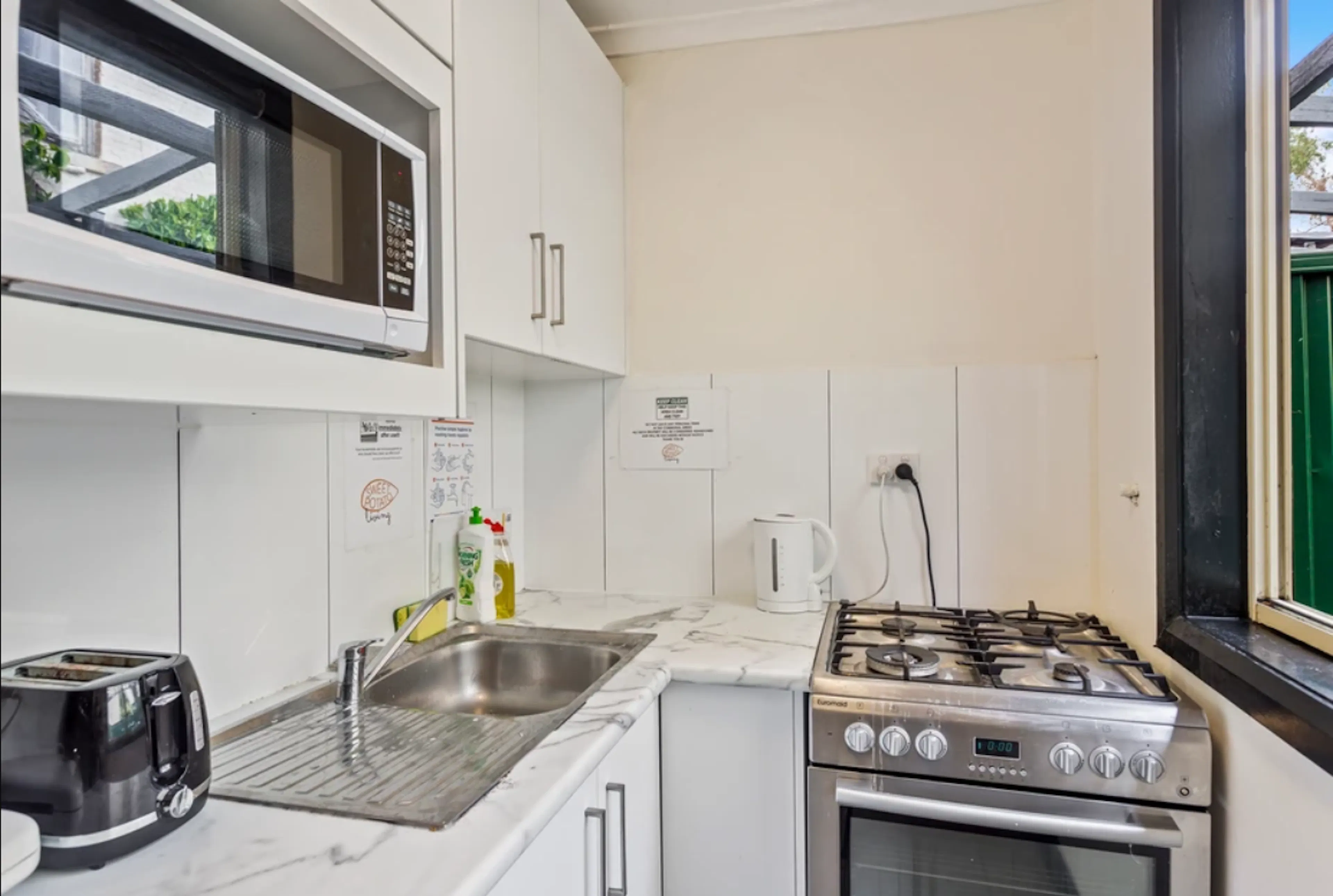 Room 5 Standard ( Balcony) KITCHEN 1