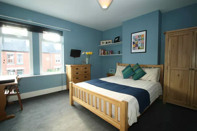 6 Bedroom Apartment room image 1