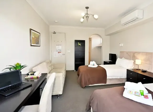 Room 7 room image 1