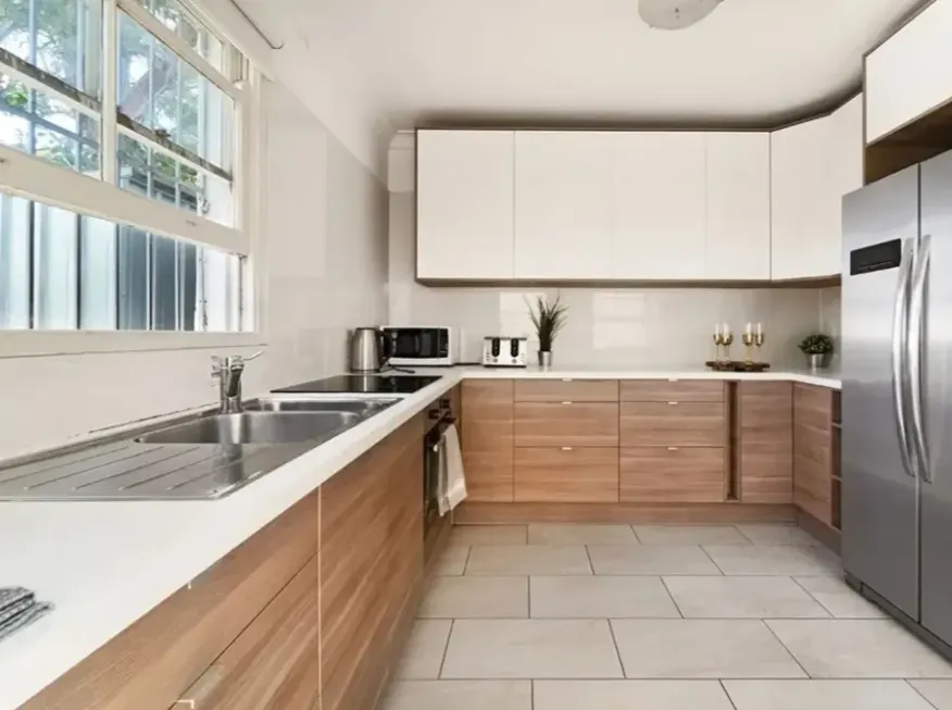 Room 7 Standard KITCHEN 4