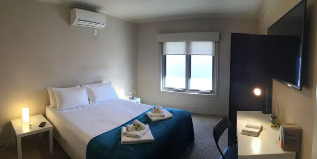 Room 8 room image 1